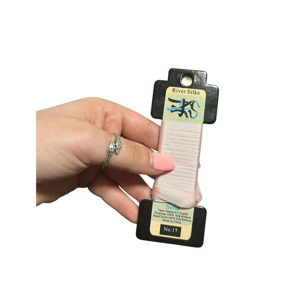 Lot of 17 River Silks 4mm Silk Ribbon Embroidery Needlework Assorted Colors - Picture 3 of 12